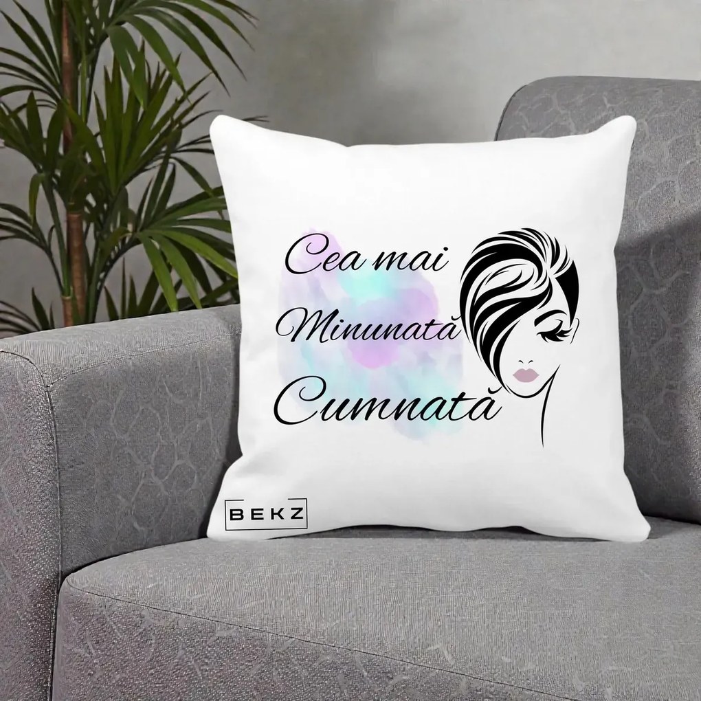 Cadou pentru Cumnata - Perna Personalizata Cea mai Minunata Cumnata cu Silueta Dama si Pete Multicolor, 40x40 cm, Alba Mata, Husa Detasabila, Perna Inclusa, BEKZ®