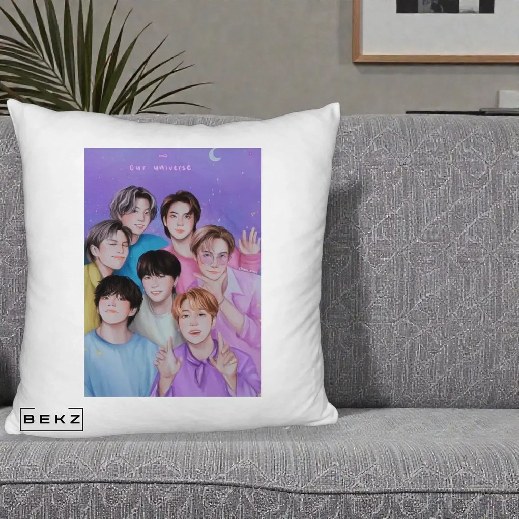 Perna Personalizata K-pop BTS Our Universe Fanart Violet Pastel, 40x40 cm, Alb Pufos, Husa Detasabila, Perna Inclusa, BEKZ®