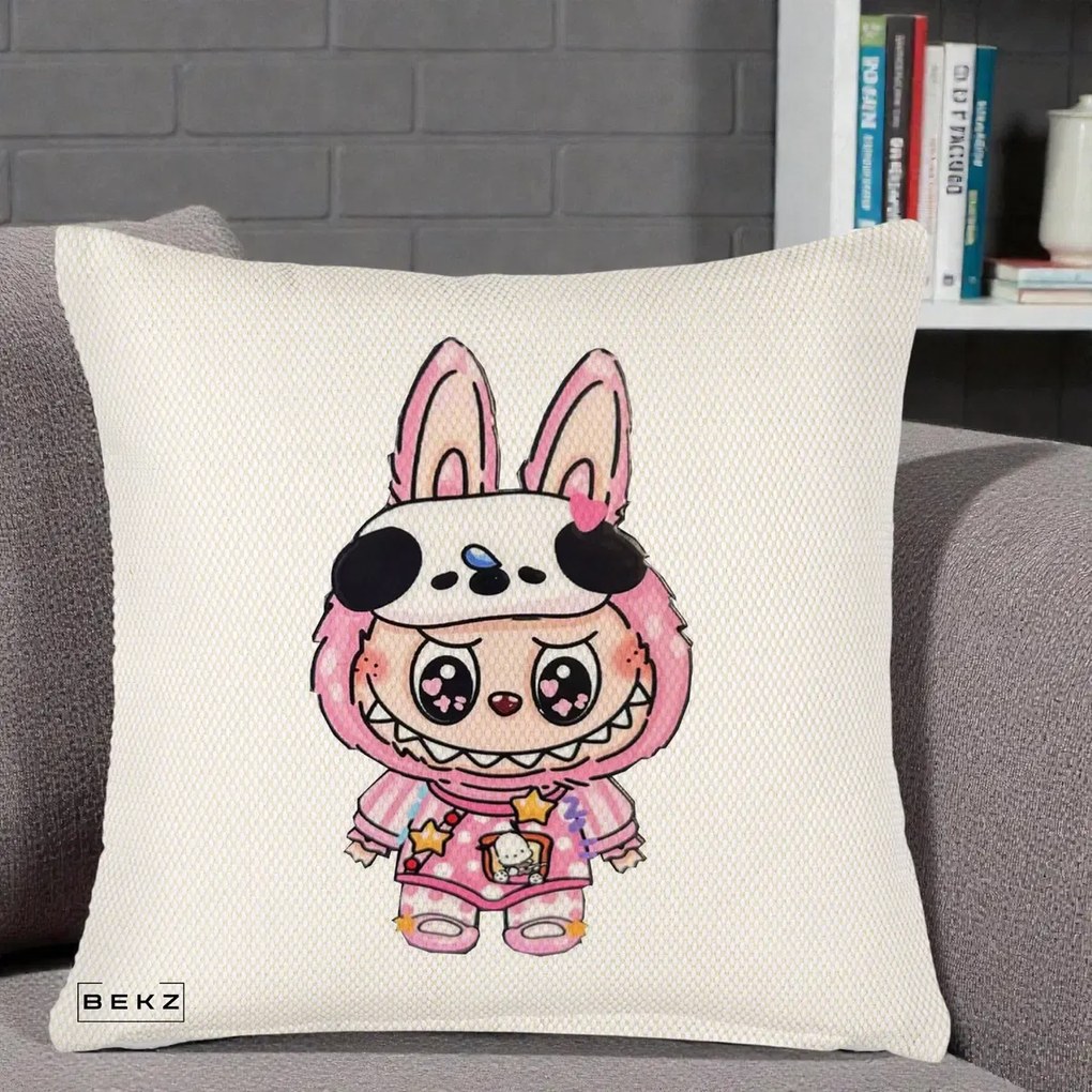 Perna Personalizata Labubu Panda-Bunny Roz, 40x40 cm, Crem Reliefat, Husa Detasabila, Perna Inclusa, BEKZ®