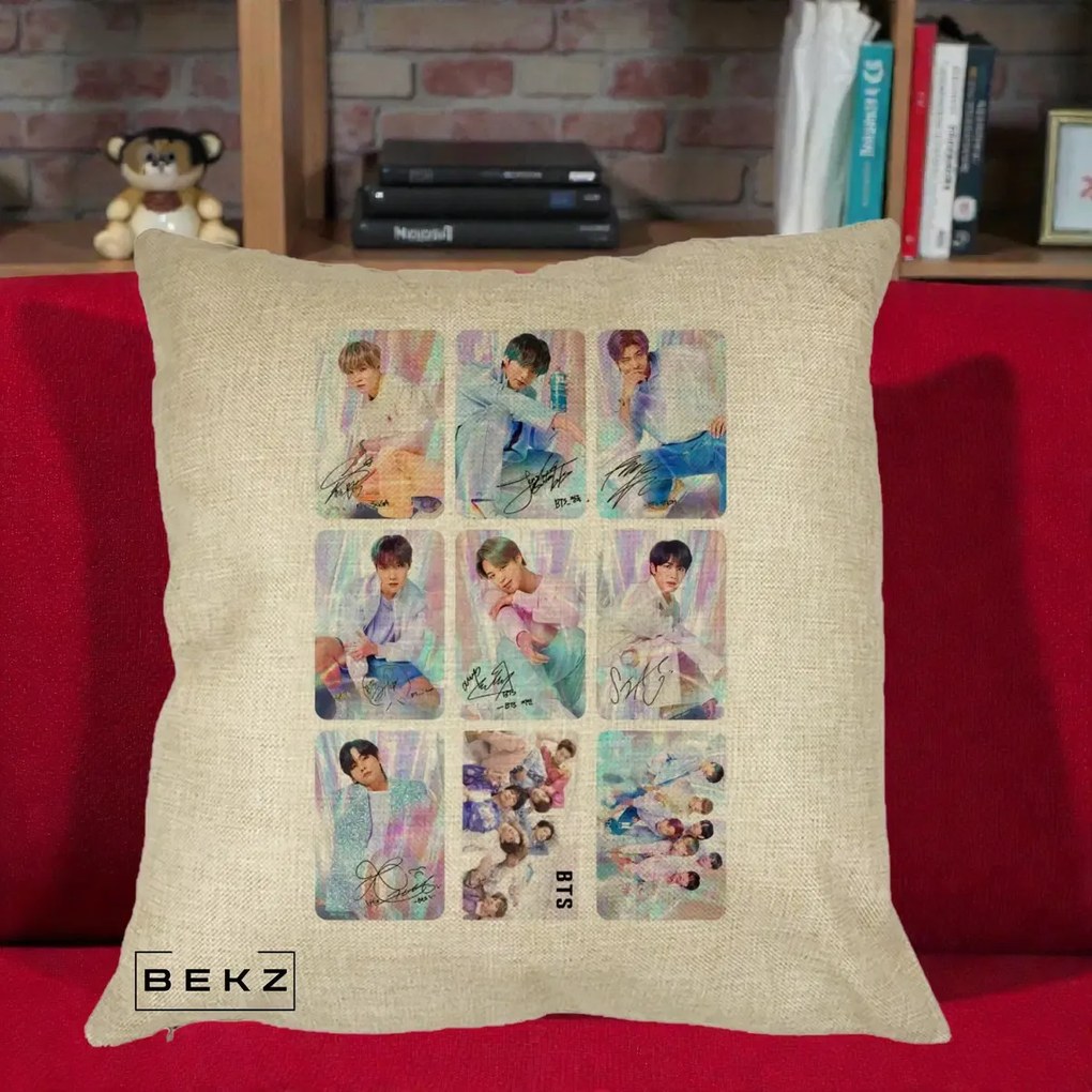 Perna Personalizata K-pop BTS Colaj 9 Fotografii Autografe Individual, 40x40 cm, Crem, Husa Detasabila, Perna Inclusa, BEKZ®
