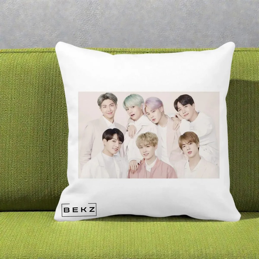 Perna Personalizata K-pop BTS Foto Grup Landscape Pastel, 40x40 cm, Alba Mata, Husa Detasabila, Perna Inclusa, BEKZ®