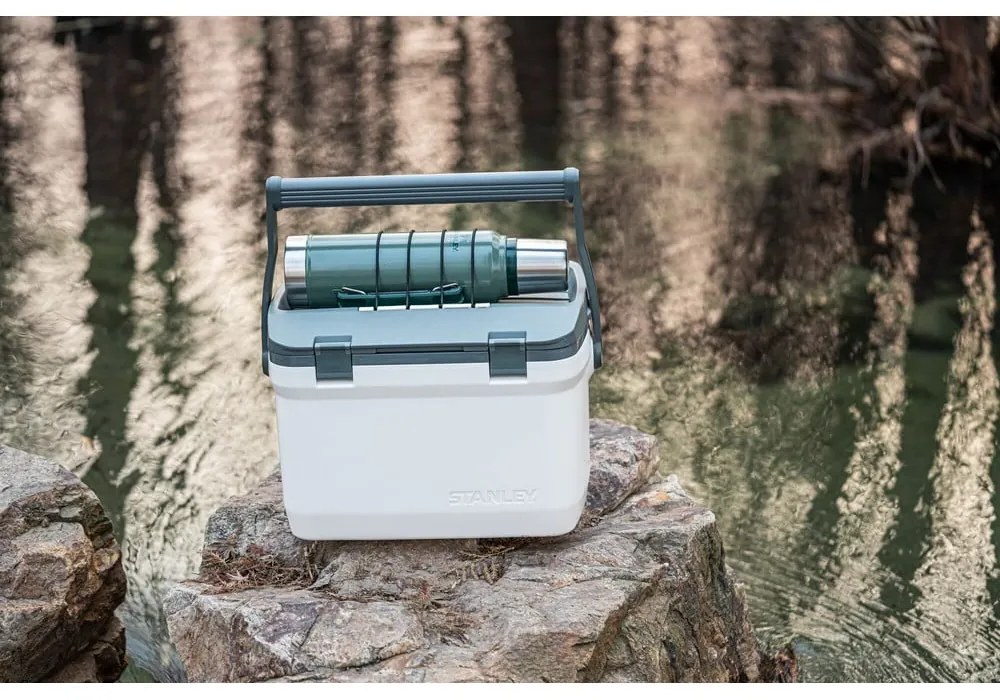 Termos verde din oțel inoxidabil 750 ml Legendary Classic Hammer Tone Green – Stanley