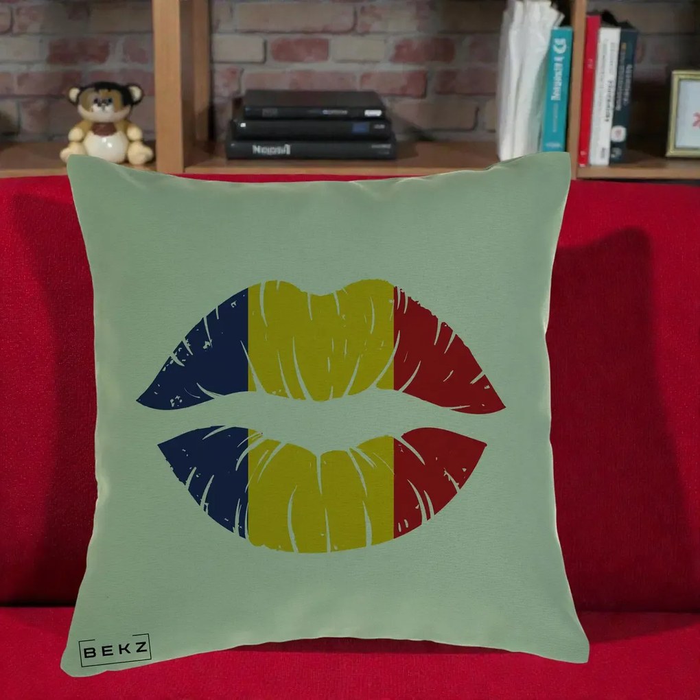 Perna Personalizata Buze Tricolor Romania, 40x40 cm, Verde, Husa Detasabila, Perna Inclusa, BEKZ®