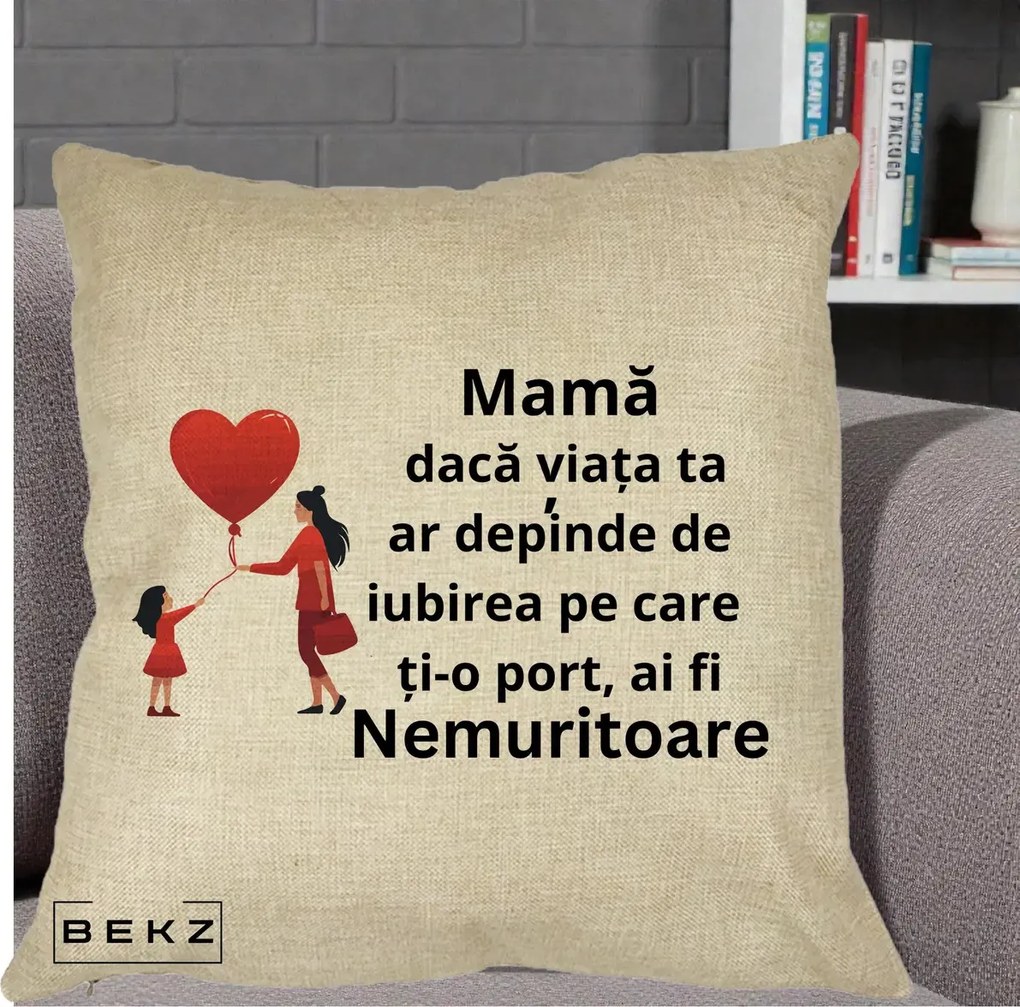Cadou pentru Mama - Perna Personalizata Mama Nemuritoare cu Bebelus Kawaii, 40x40 cm, Crem, Husa Detasabila, Perna Inclusa, BEKZ®