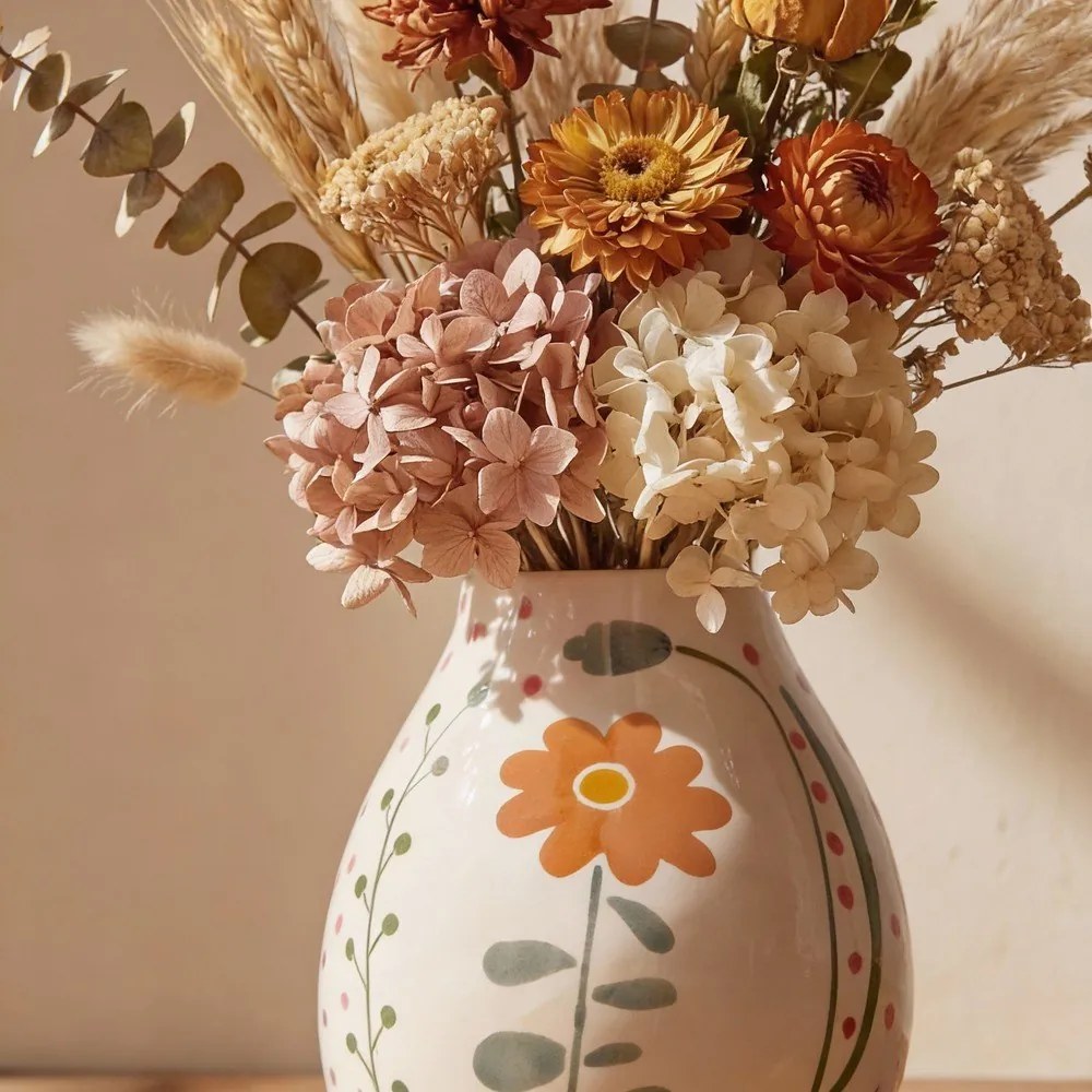 Vază crem din gresie pictată manual (înălțime 17 cm) Taza – Bloomingville