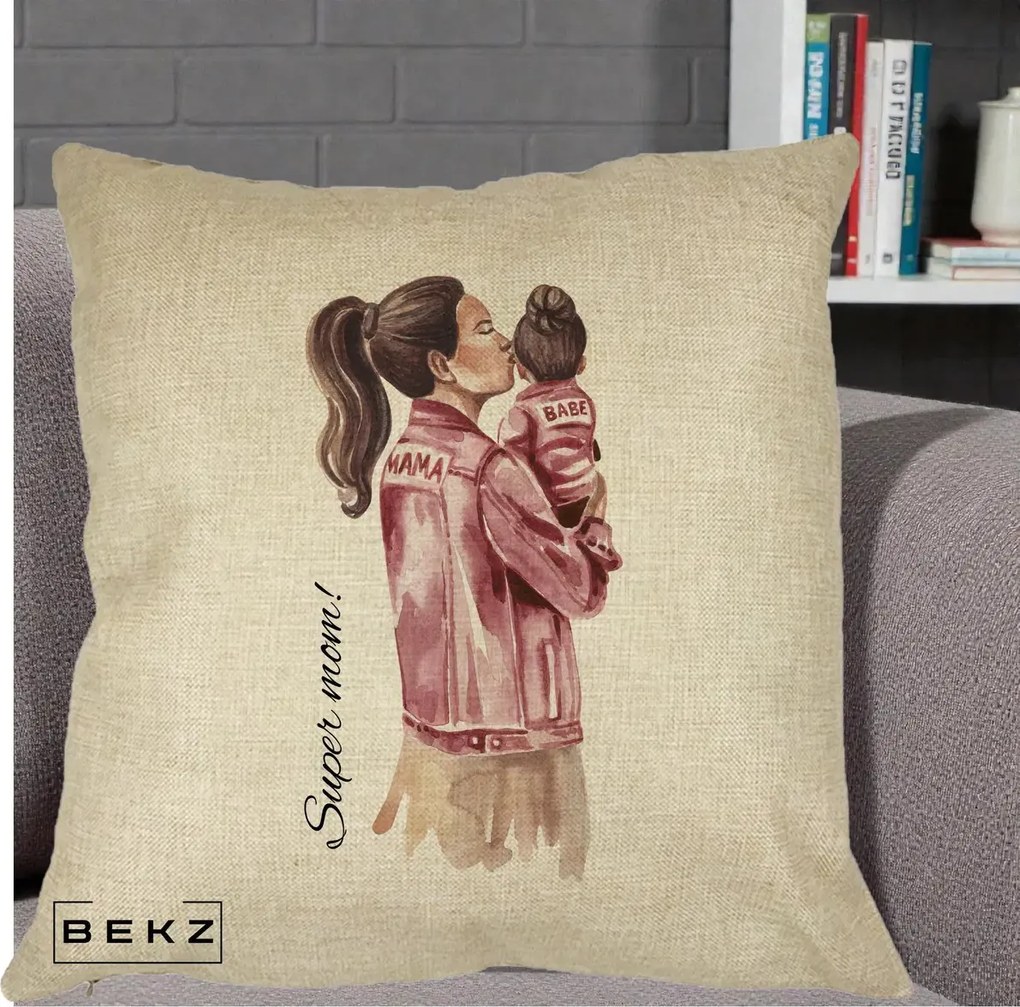 Cadou pentru Mama - Perna Personalizata Super Mom Jachete Roz, 40x40 cm, Crem, Husa Detasabila, Perna Inclusa, BEKZ®