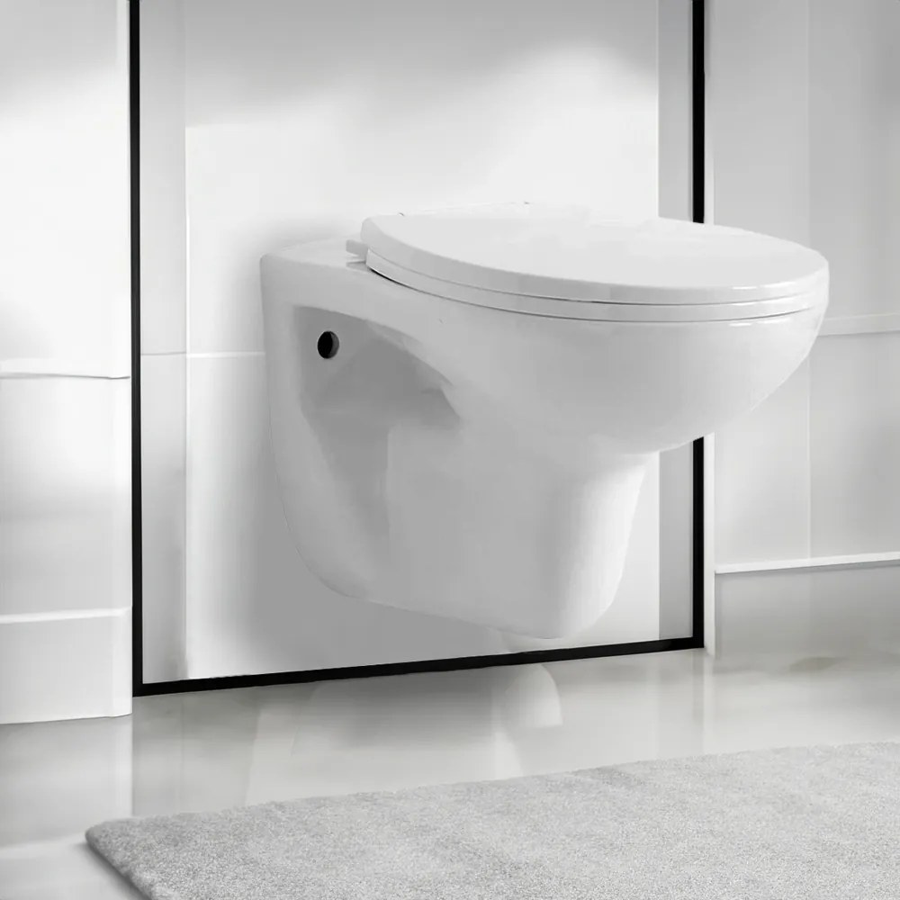 Toaletă Roya montată pe perete cu scaun