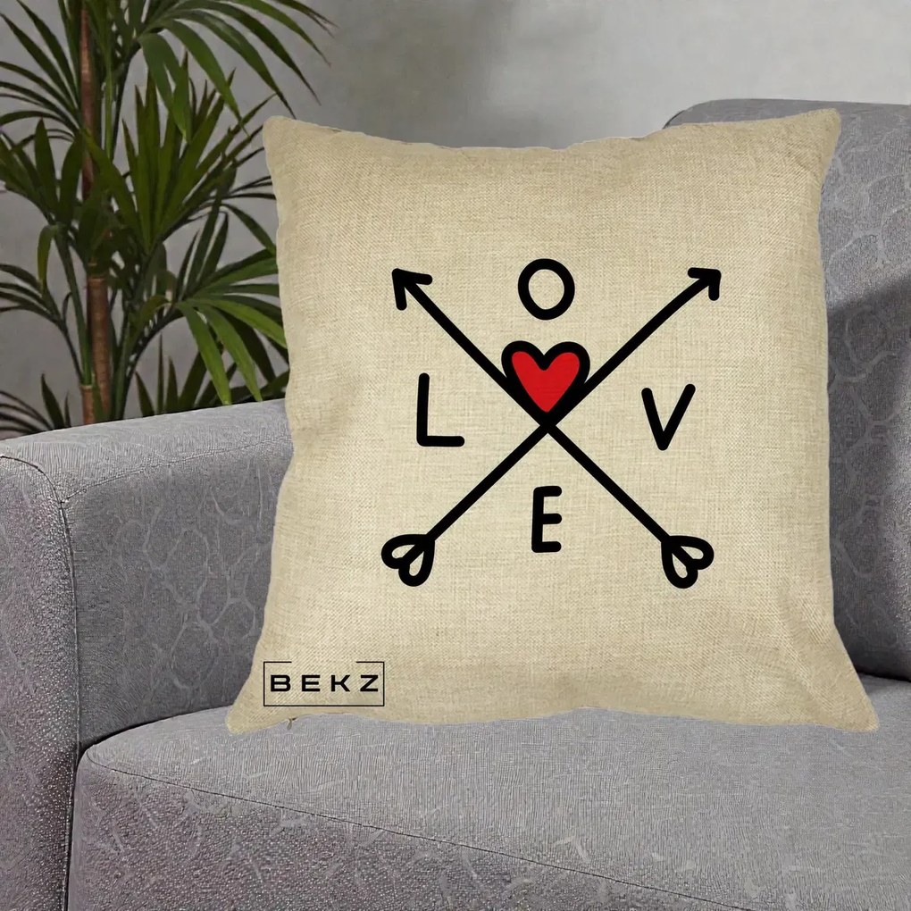 Perna Decorativa Love cu Sageti Incrucisate si Inima Rosie, 40x40 cm, Crem, Husa Detasabila, Perna Inclusa, BEKZ®