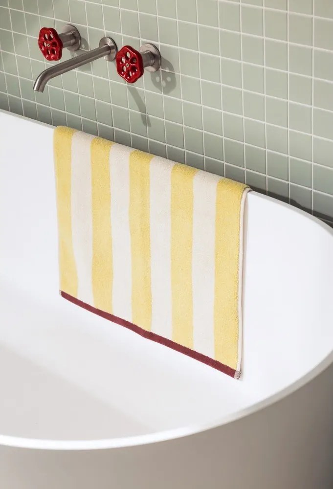 Covoraș de baie galben din material textil 50x80 cm Gobo – noo.ma