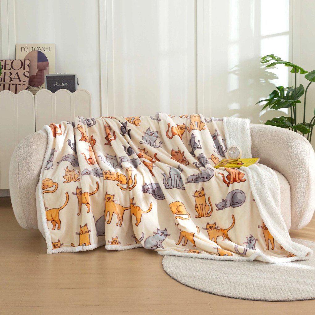 Patura miel din microplus COLORED CATS crem Dimensiune: 160 x 200 cm