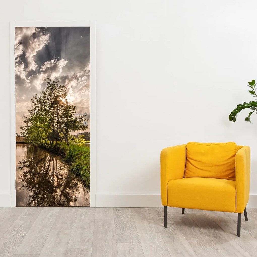 Fototapet pentru ușă - Natură cu razele soarelui (95x205cm)
