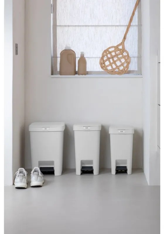 Coș cu pedală Brabantia StepUp 1008477, 10 L, Materiale ecologice, Deschidere mare, Gri deschis