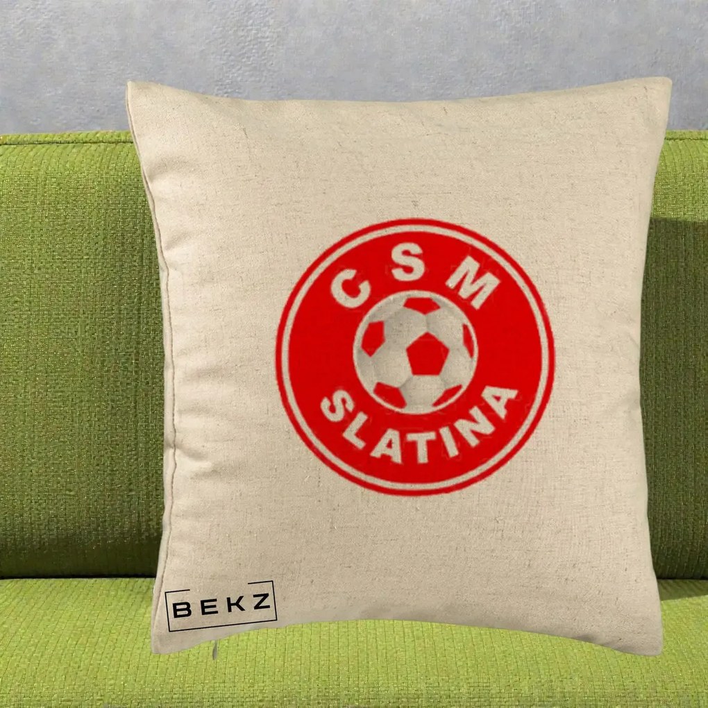 Perna Personalizata CSM Slatina Fotbal, 40x40 cm, Bej, Husa Detasabila, Perna Inclusa, BEKZ®