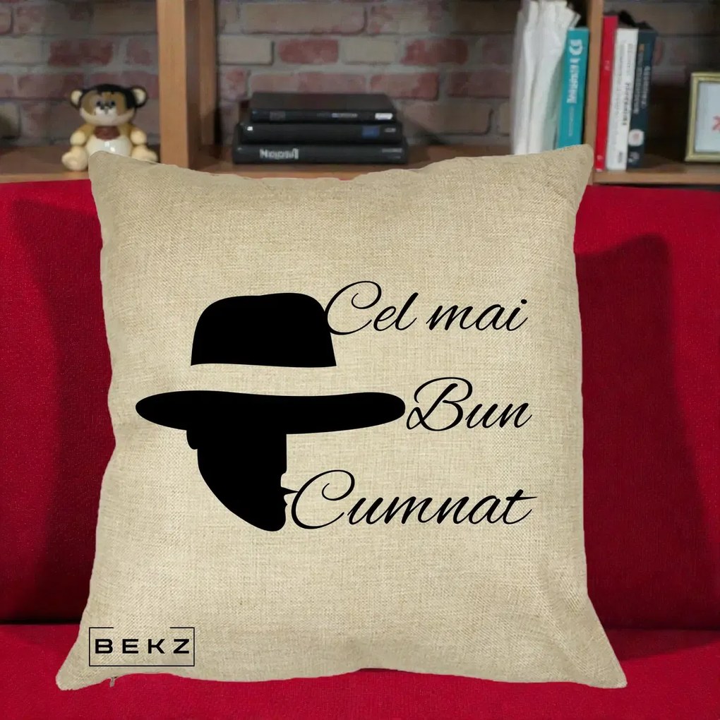 Cadou pentru Cumnat - Perna Personalizata Cel mai Bun Cumnat cu Silueta Palarie, 40x40 cm, Crem, Husa Detasabila, Perna Inclusa, BEKZ®