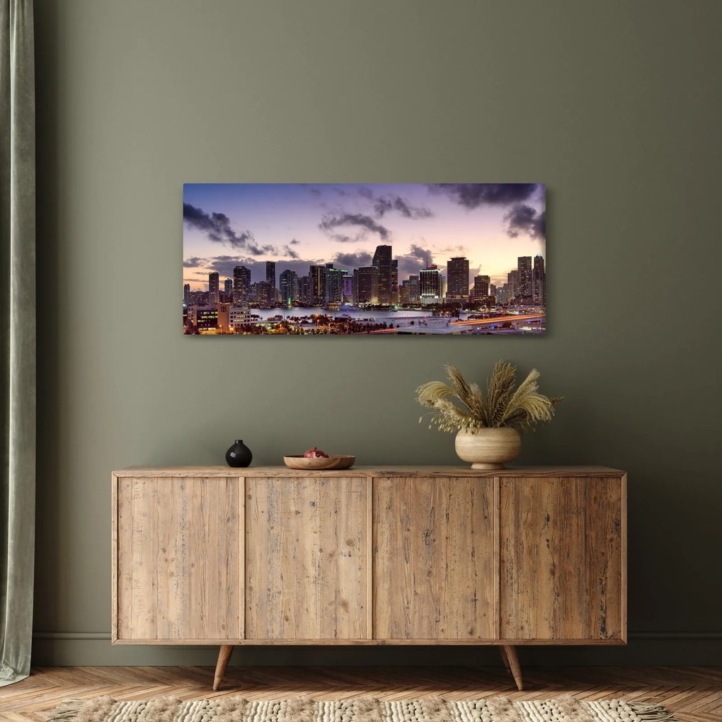 Tablou - zgârie norii unui oraș mare (120x50 cm)