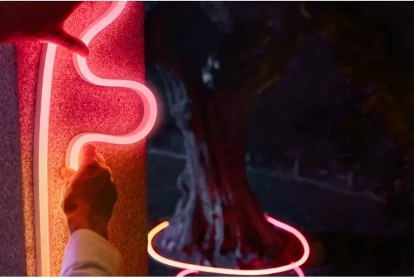 Philips Hue NEON bandă LED RGBW dimabilă pentru exterior, 10 m, 30 W, 230 V, 2200-6500 K, IP67