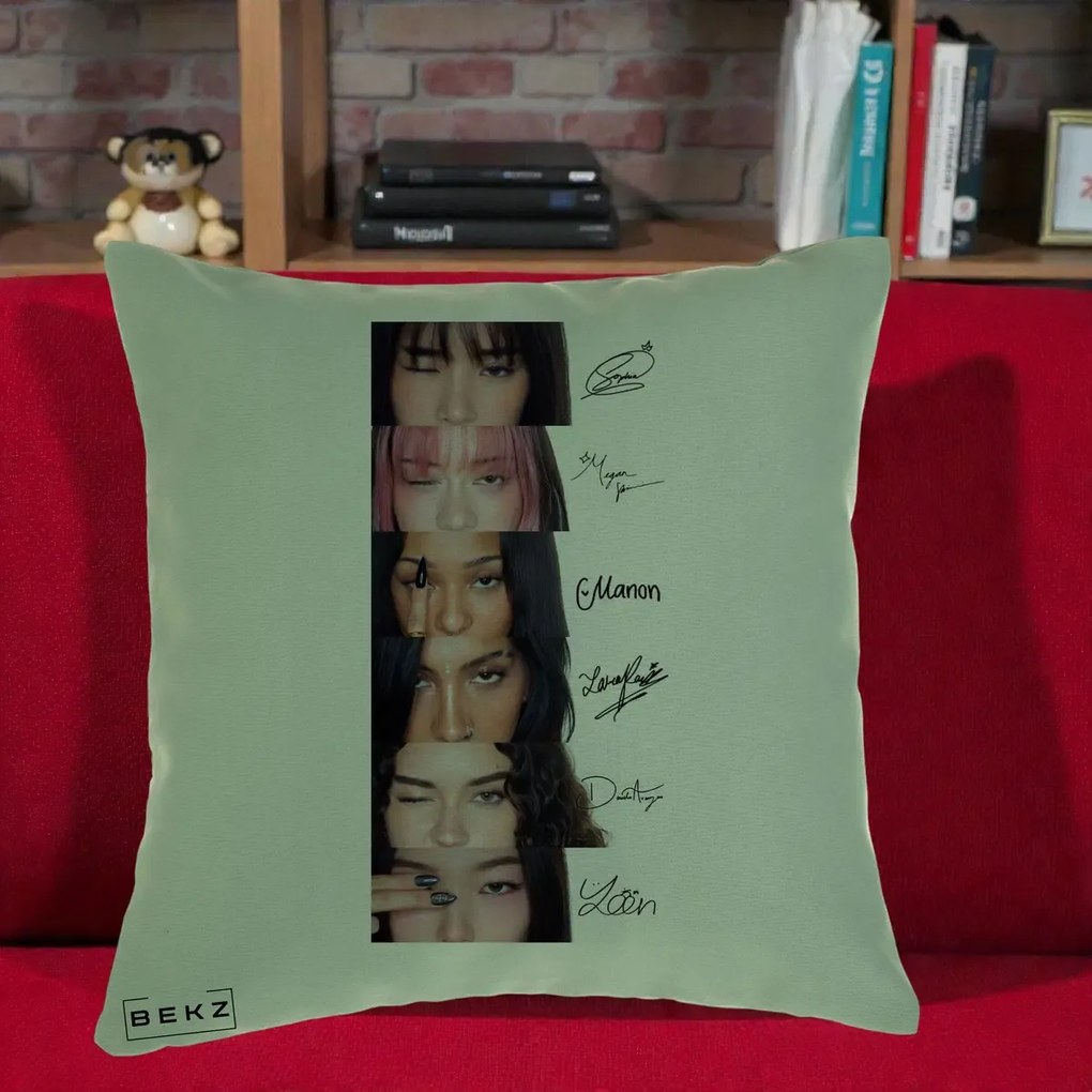 Perna Personalizata K-pop KATSEYE Semnaturi fara Foto, 40x40 cm, Verde, Husa Detasabila, Perna Inclusa, BEKZ®