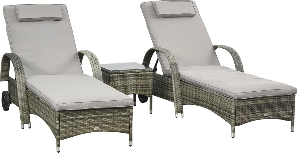 Outsunny Set de 2 șezlonguri mari confortabile : saltea, tetieră, spătar reglabil pe multiple poziții, cotiere, roți + măsuță joasă cu blat din sticlă securizată și rășină împletită gri | Aosom Romania