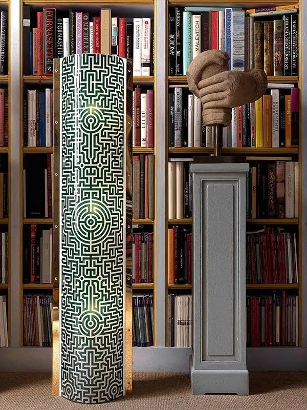 Lampadar modern design arhitectural The Lightning Archives LABYRINT