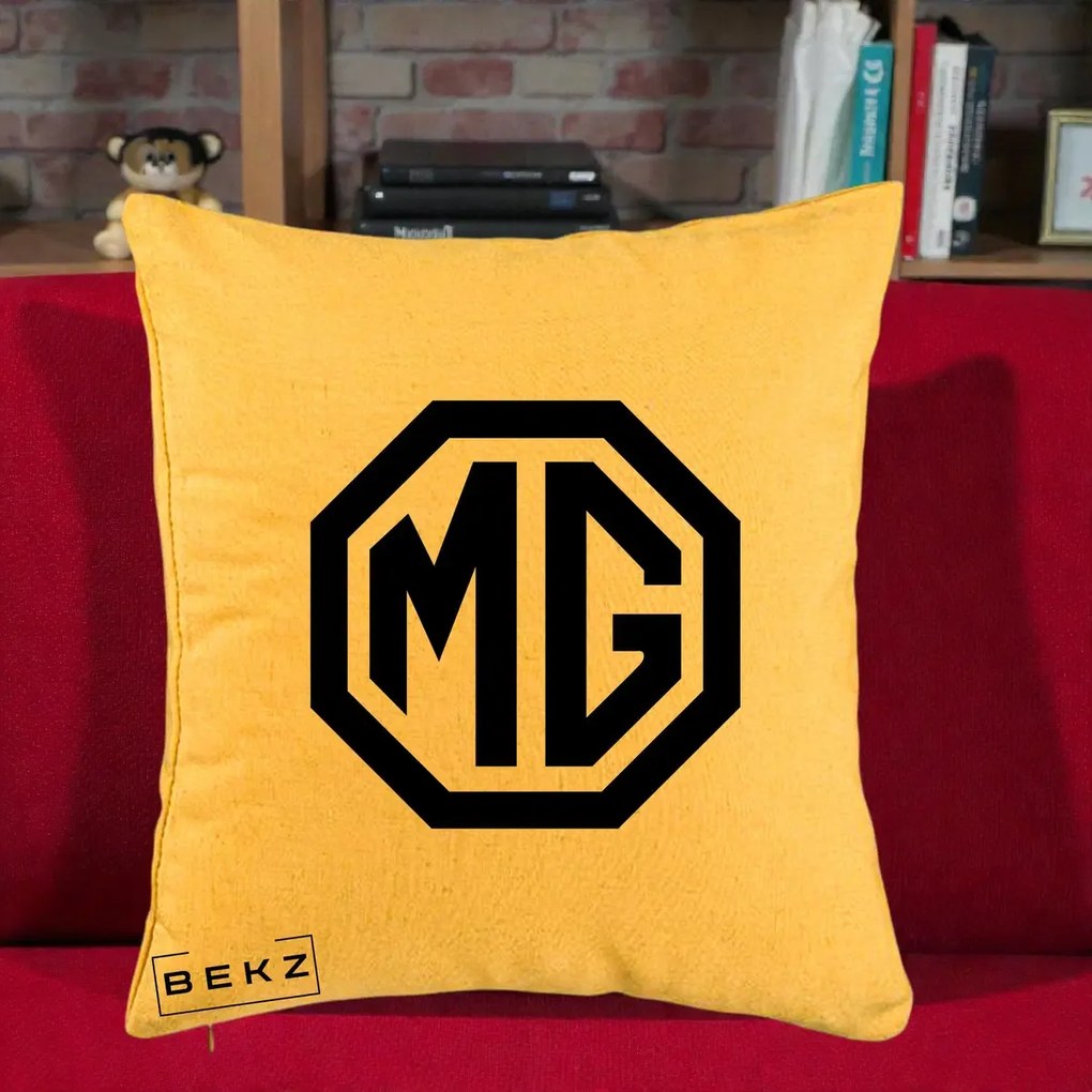 Perna Personalizata cu emblema MG, 40x40 cm, Galben, Husa Detasabila, Perna Inclusa, BEKZ®