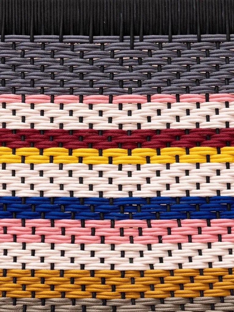 Fotoliu colorat împletit din țesătură și structură de lemn de tec, "Aguayo"