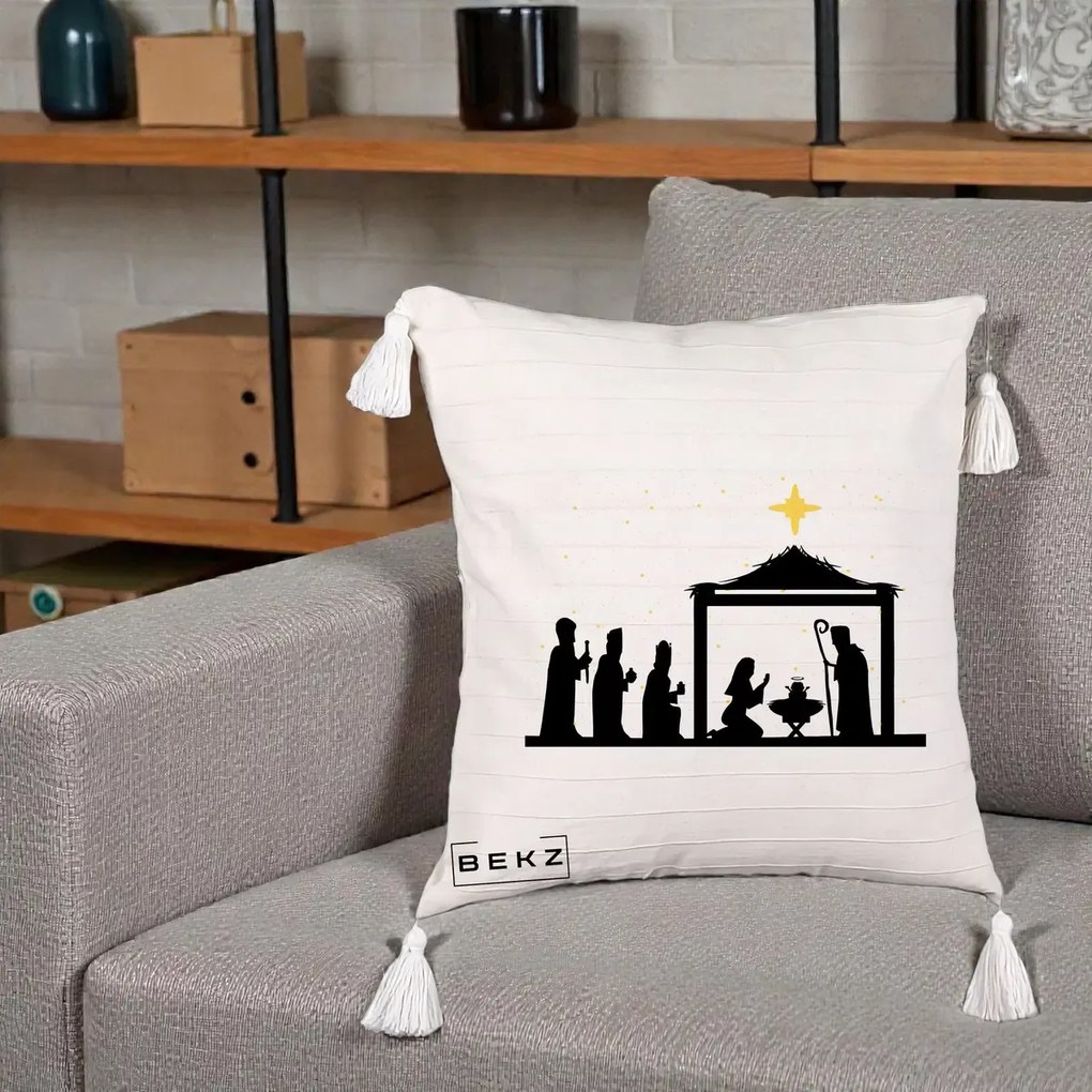 Perna Decorativa Nasterea Pruncului Silueta Neagra si Stea Aurie, 40x40 cm, Bej cu Franjuri, Husa Detasabila, Perna Inclusa, BEKZ®