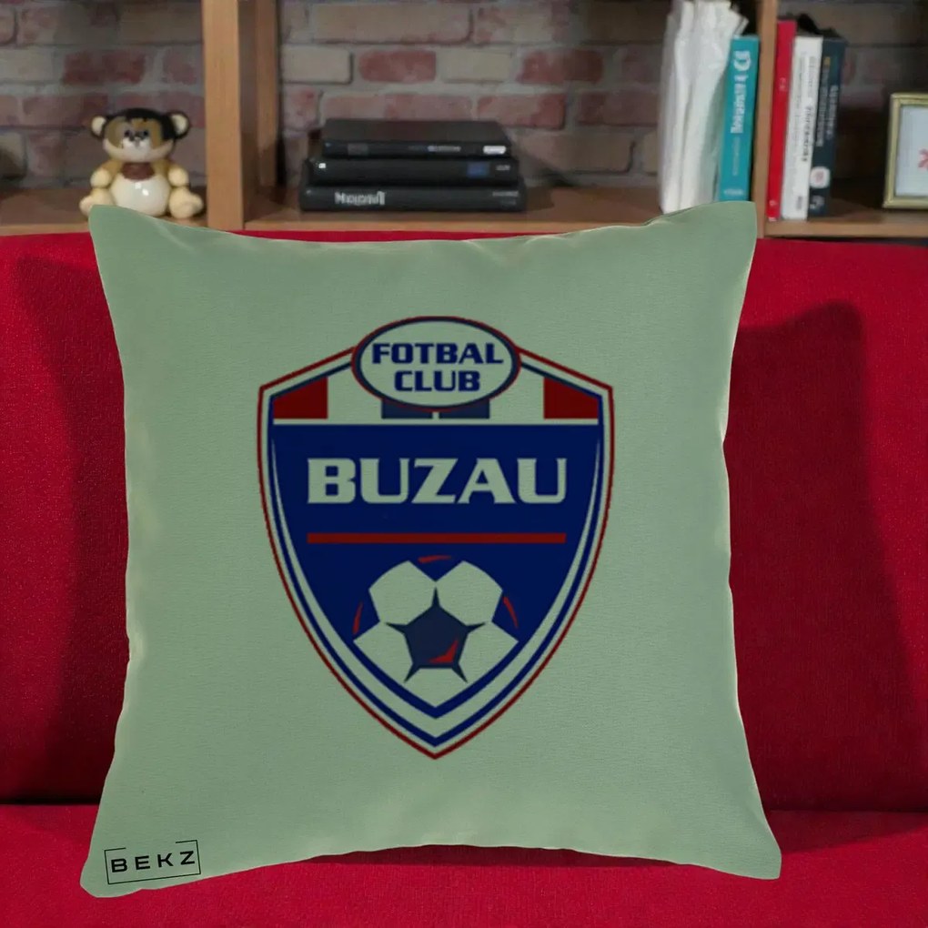 Perna Personalizata FC Buzau Fotbal, 40x40 cm, Verde, Husa Detasabila, Perna Inclusa, BEKZ®