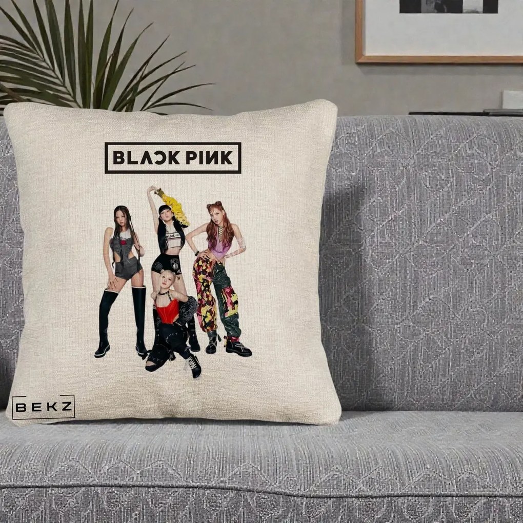 Perna Personalizata K-pop BLACKPINK Fotografie de Grup, 40x40 cm, Bej Canapea, Husa Detasabila, Perna Inclusa, BEKZ®