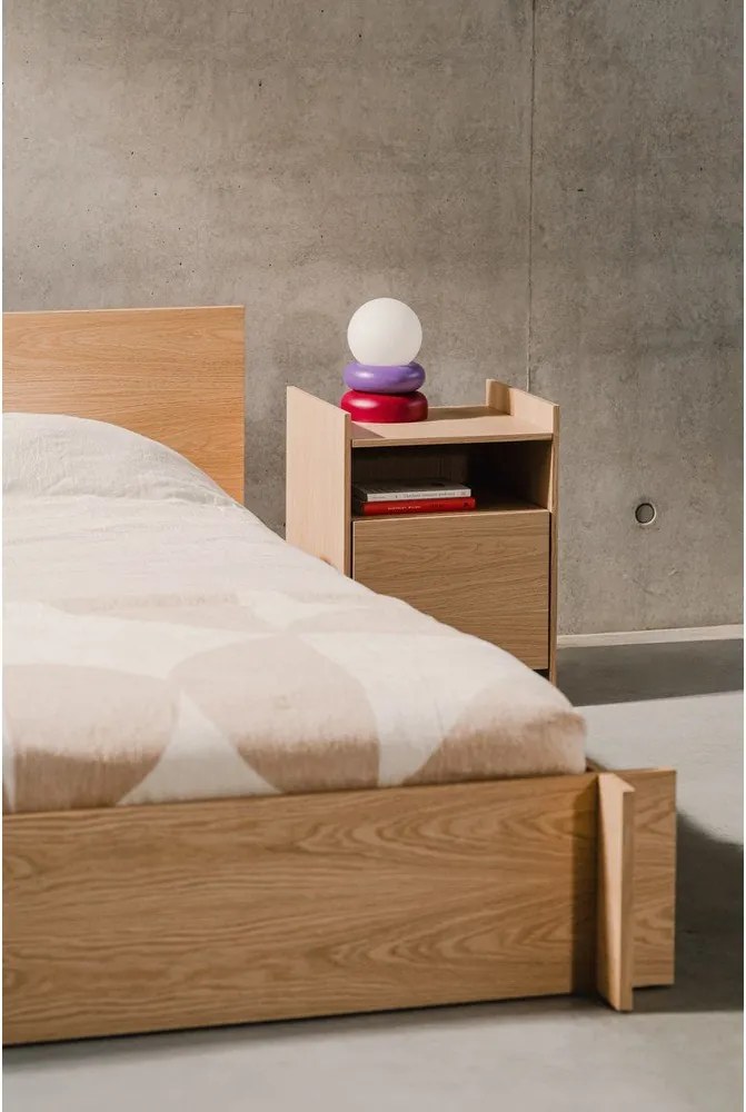 Noptieră în culoare naturală cu rafturi cu aspect de lemn de stejar Toopt – noo.ma