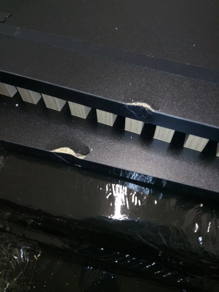 OFERTA Dulap TV suspendat MEORATI 150x40 cm, negru/dub artisan II. calitate