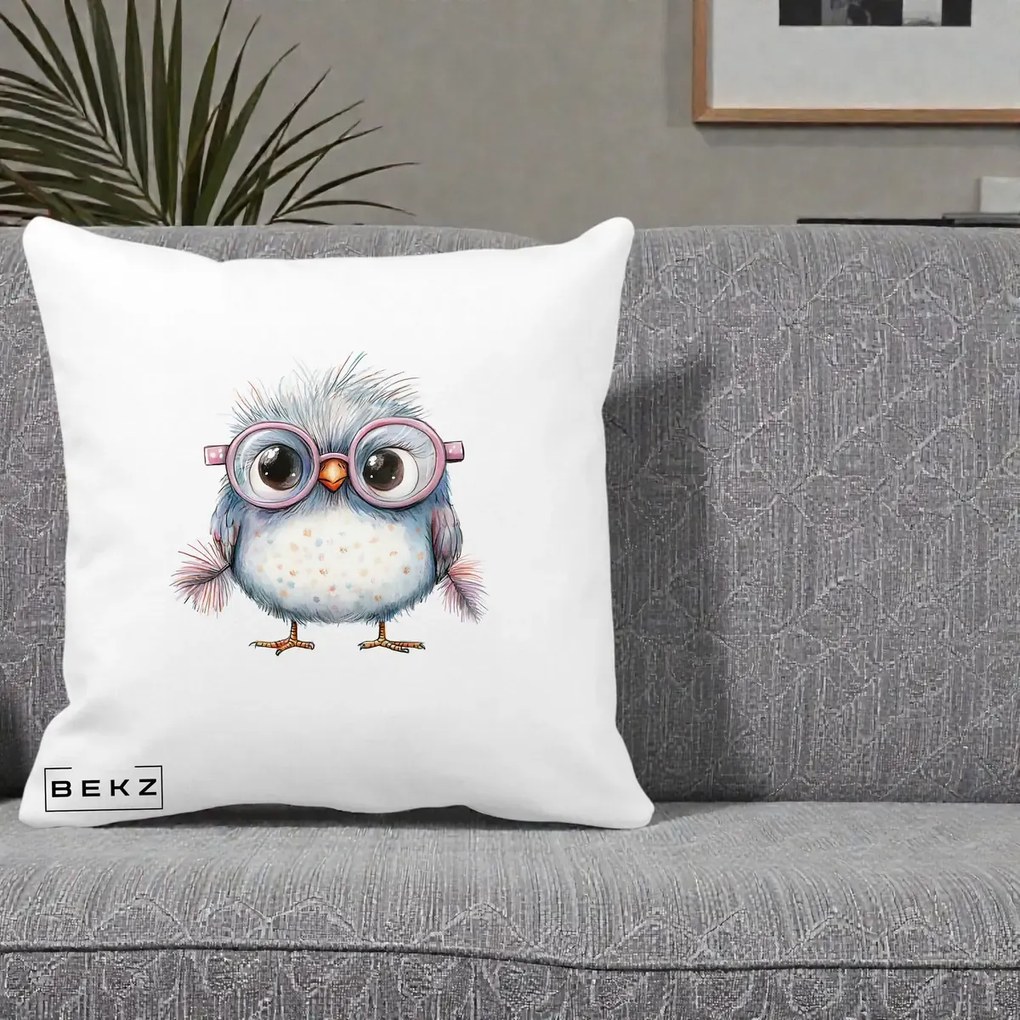 Perna Decorativa Pui Pufos cu Ochelari Roz, 40x40 cm, Alba Mata, Husa Detasabila, Perna Inclusa, BEKZ®