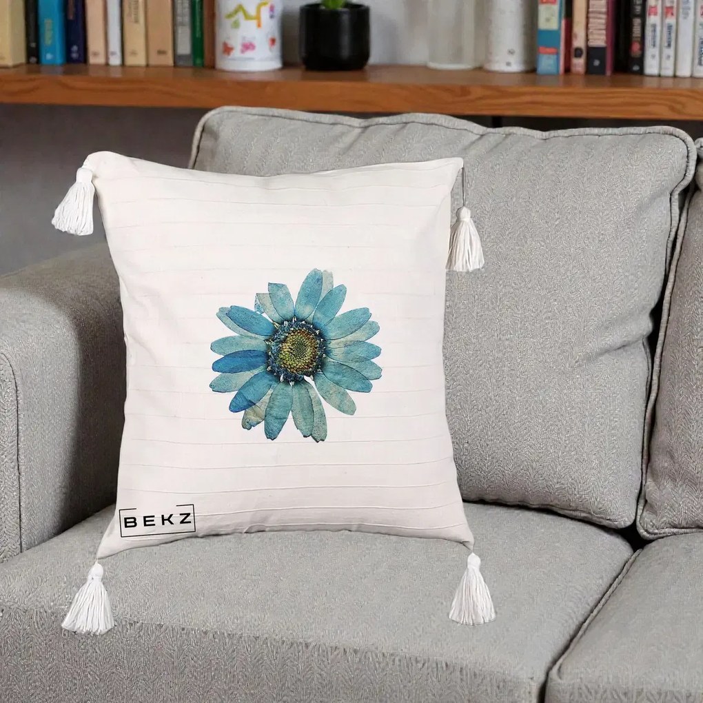 Perna Decorativa Floare Margareta Albastra Acuarela, 40x40 cm, Bej cu Franjuri, Husa Detasabila, Perna Inclusa, BEKZ®