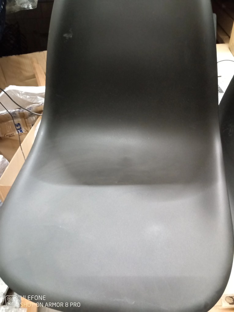 OFERTA Scaun de bar negru CARBRY LAMAL cu picioare negre a doua calitate