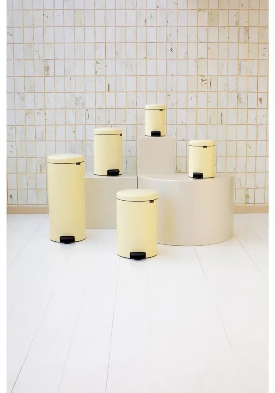 Cos cu pedala Brabantia NewIcon 1008848, 20 L, Inchidere lina, Baza antiderapanta, Galben