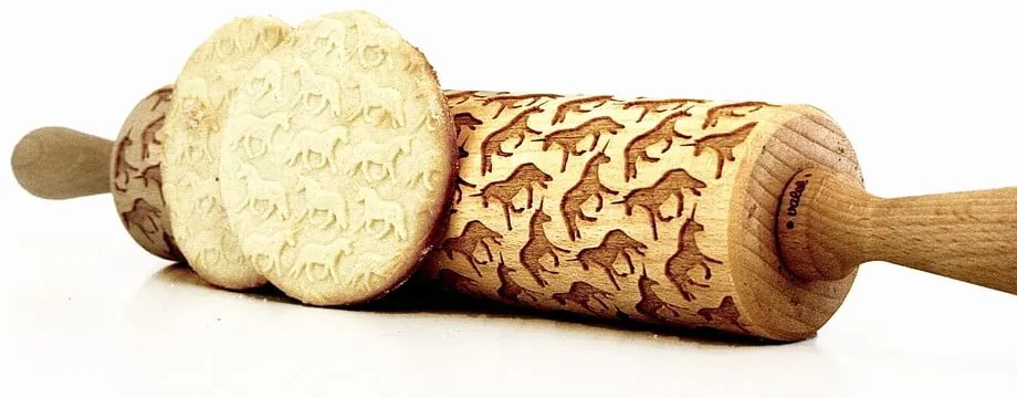 Făcăleț din lemn cu model pentru aluat Valek Unicorns