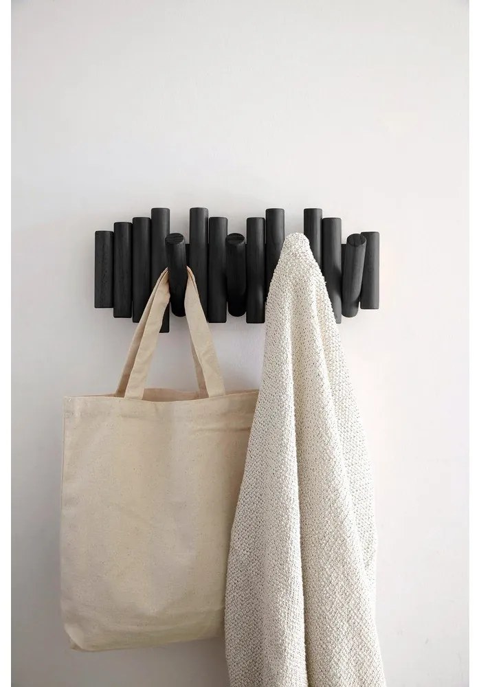 Cuier de perete negru din lemn masiv de pin Picket – Umbra