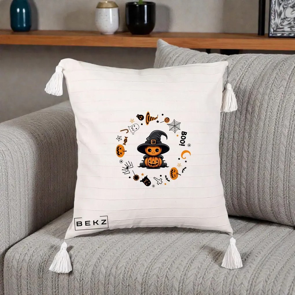 Perna Decorativa Halloween Dovleac Vrajitor Boo cu Simboluri, 40x40 cm, Bej cu Franjuri, Husa Detasabila, Perna Inclusa, BEKZ®