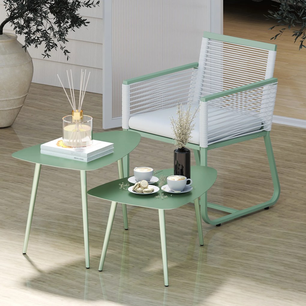 Outsunny Lot de 2 mese joase de grădină, mese de sufragerie joase triunghiulare, structură din oțel, suporturi reglabile, verde deschis | Aosom Romania