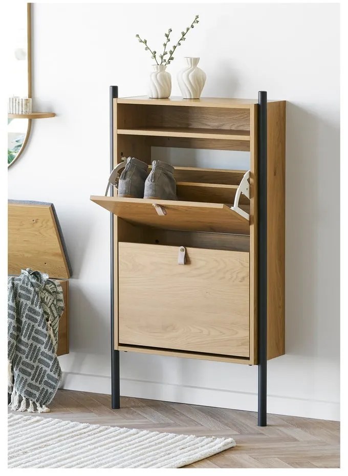 Pantofar în culoare naturală cu deschidere înclinată cu aspect de lemn de stejar 62x118x26 cm Barco – House Nordic