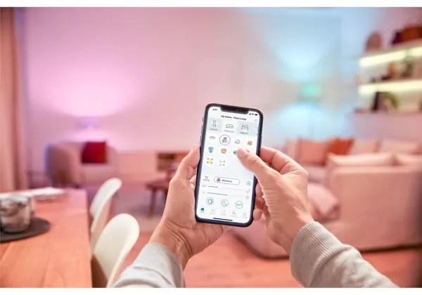 Lampă LED RGBW de masă dimabilă HERO LED/9W/230V 2200-6500K Wi-Fi