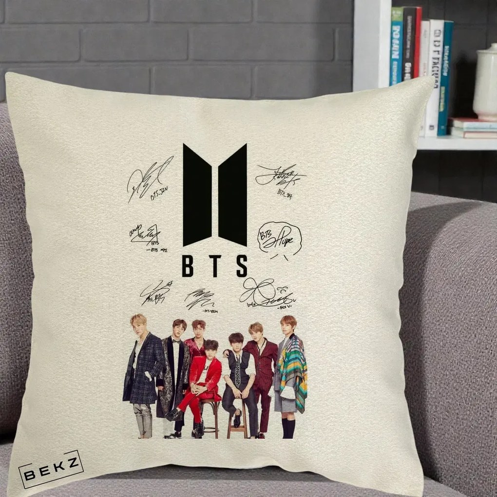 Perna Personalizata K-pop BTS Semnaturi Foto, 40x40 cm, Ecru, Husa Detasabila, Perna Inclusa, BEKZ®