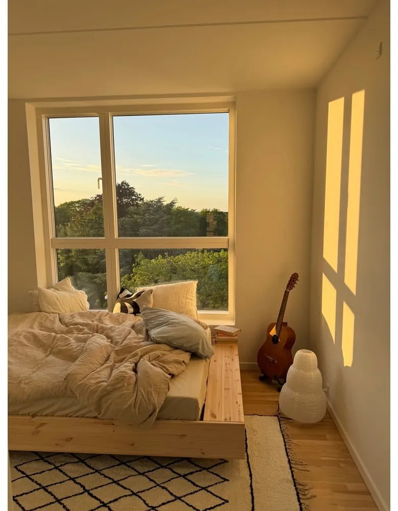 Pat matrimonial în culoare naturală din lemn de pin cu somieră 140x200 cm Merge – Karup Design