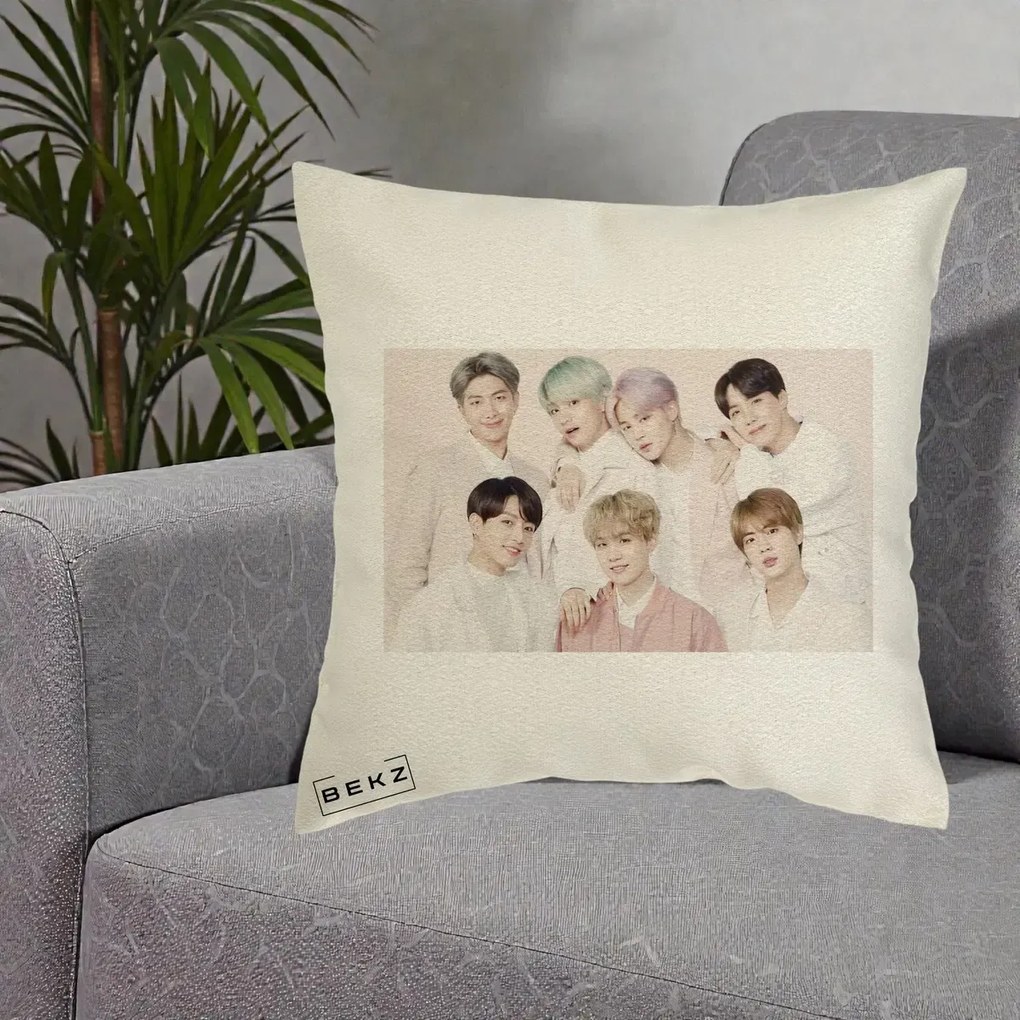 Perna Personalizata K-pop BTS Foto Grup Landscape Pastel, 40x40 cm, Ecru, Husa Detasabila, Perna Inclusa, BEKZ®