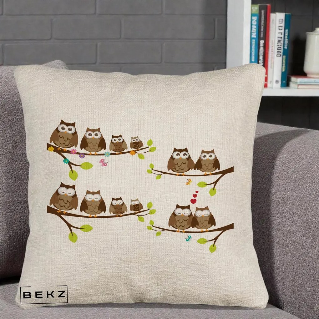 Perna Decorativa Familie de Bufnite pe Ramuri, 40x40 cm, Bej Canapea, Husa Detasabila, Perna Inclusa, BEKZ®