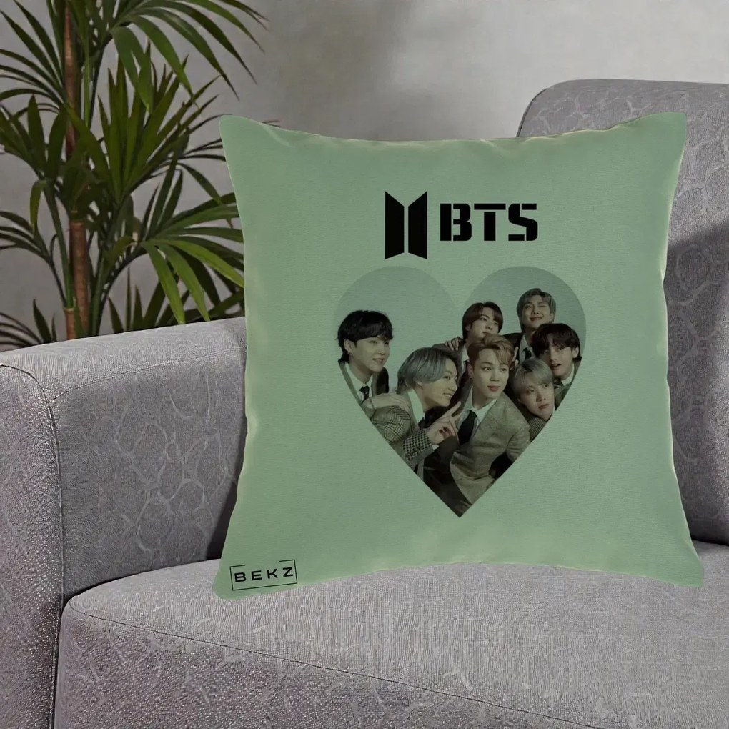 Perna Personalizata K-pop BTS Grup Fotografie in Inima, 40x40 cm, Verde, Husa Detasabila, Perna Inclusa, BEKZ®