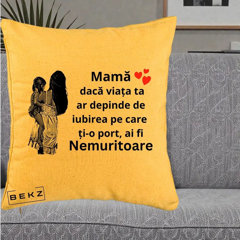 Cadou pentru Mama - Perna Personalizata Mama Nemuritoare Imbratisare, 40x40 cm, Galben, Husa Detasabila, Perna Inclusa, BEKZ®