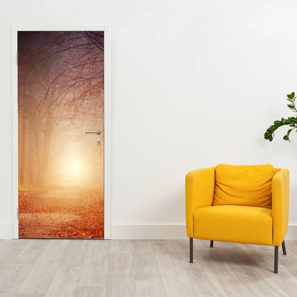 Fototapet pentru usă - Pădure în ceață toamna (95x205cm)
