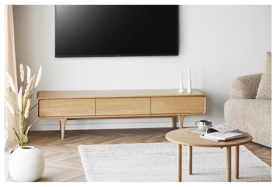 Măsuță de cafea în culoare naturală rotundă din lemn de stejar ø 70 cm Jena – House Nordic