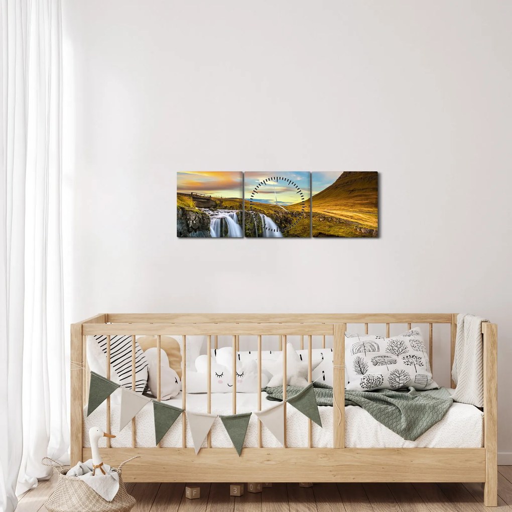 Tablou cu munții și cascade pe Islanda (cu ceas) (90x30 cm)