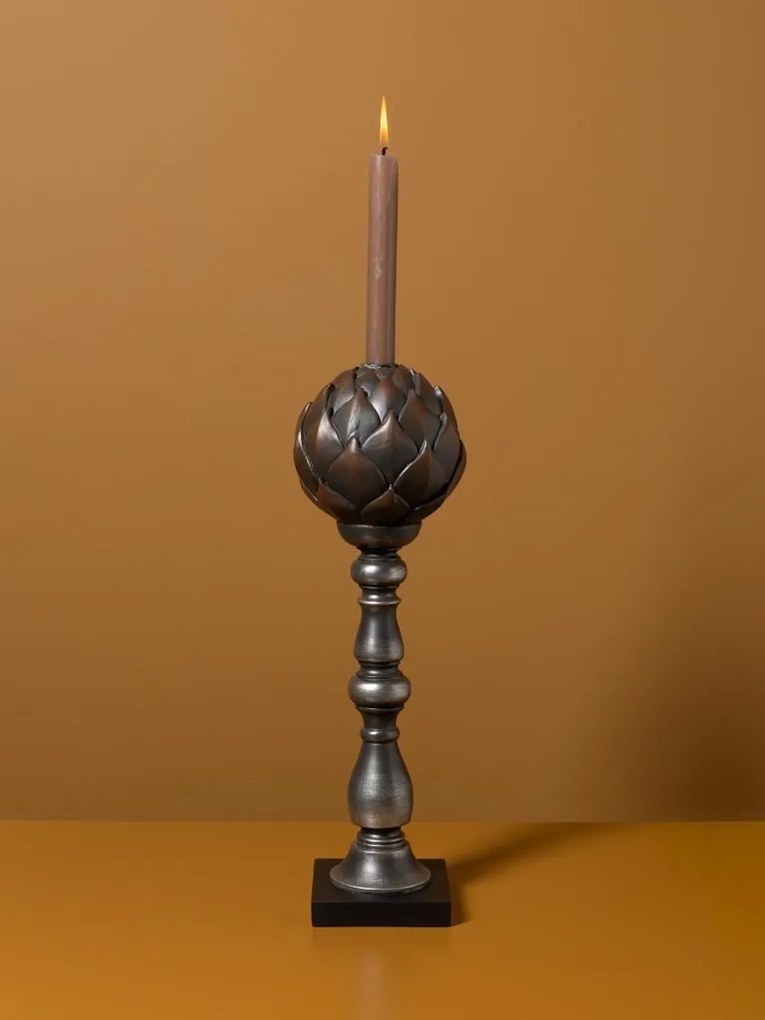 Sfeșnic din rășină cu glob decorativ în formă de anghinare sculptată, auriu-argintiu, finisaj patinat negru, 42,5×13 cm, „Artichoke"